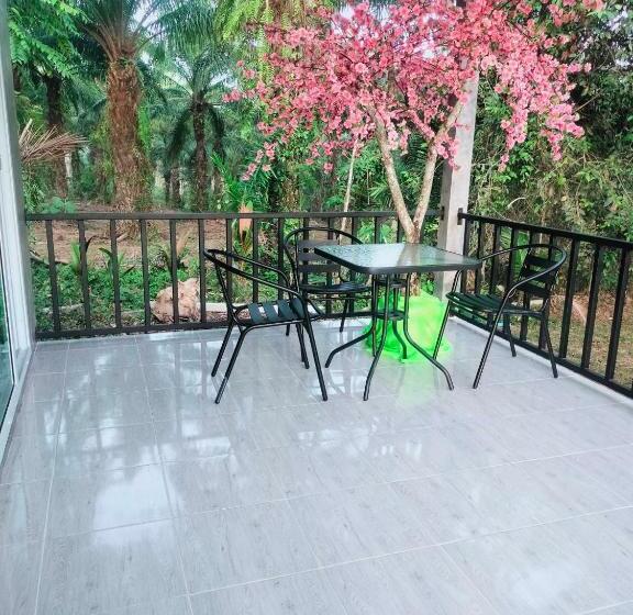 Pensione Baan Namthip Homestay Trang บ้านน้าทิพย์ โฮมสเตย์ตรัง