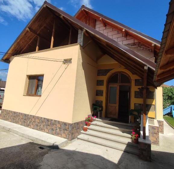 Пансион Central House