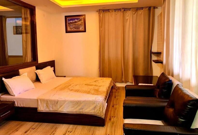 بنسيون Majestic