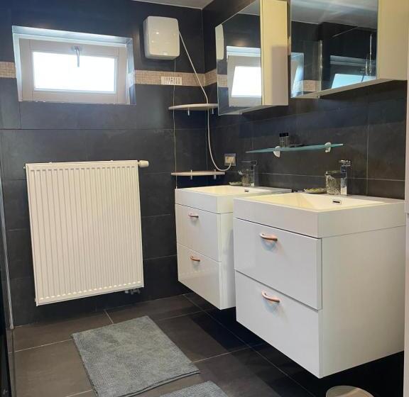 펜션 La Canopée Des Arbres, Anna