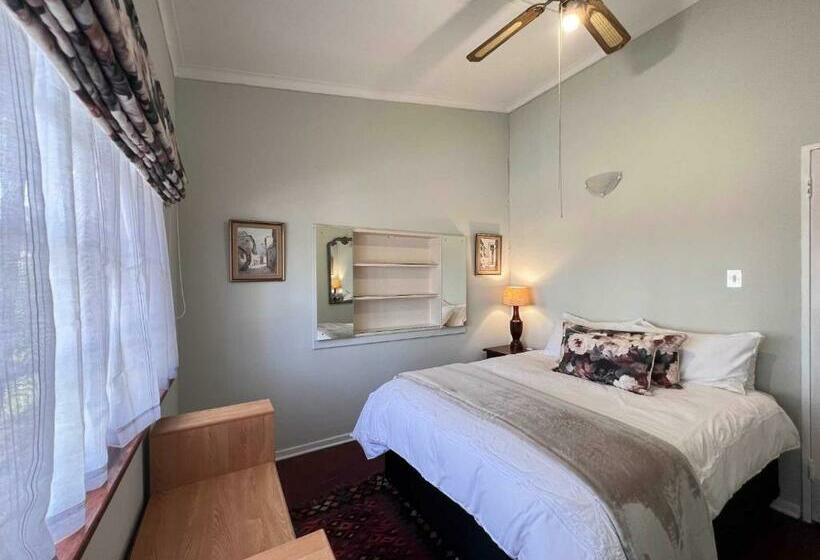 פנסיון Palm House Accomodation