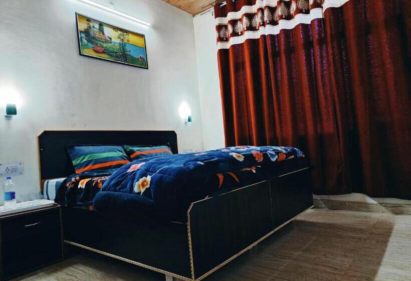 بنسيون Eminence Resort & Gym