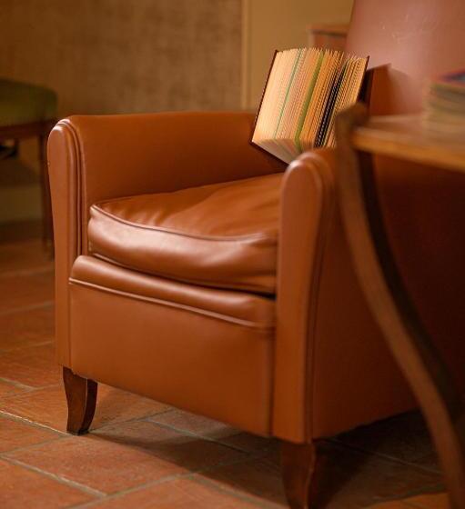 ベッドアンドブレックファースト Les Lauriers Roses   Maison D Hôtes
