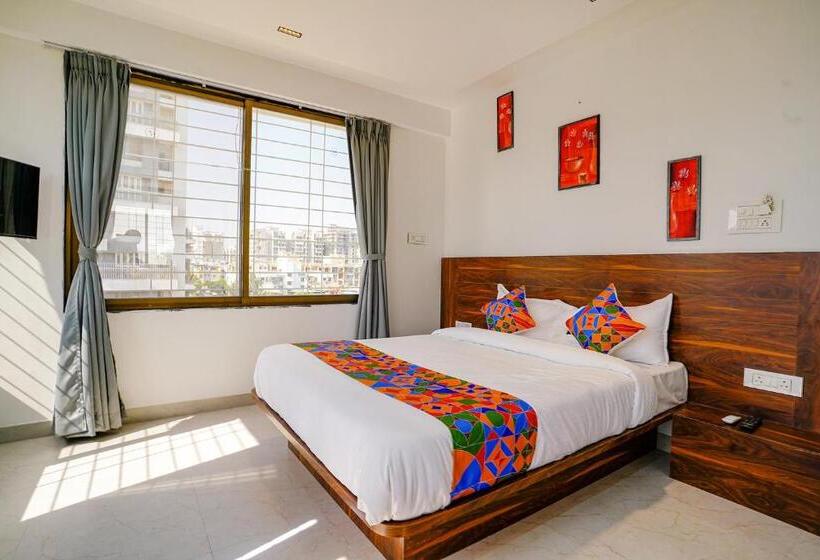 Fabhotel Crystal Inn   Nr Suvarndeep Chowk