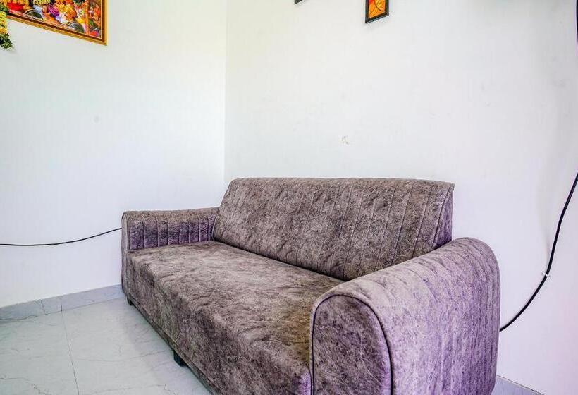 Fabhotel Crystal Inn   Nr Suvarndeep Chowk