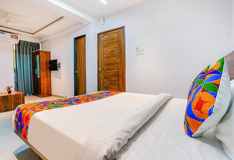 Fabhotel Crystal Inn   Nr Suvarndeep Chowk