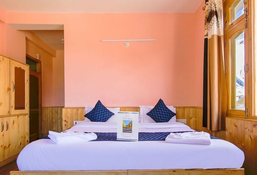 Fabhotel Sissu Regency