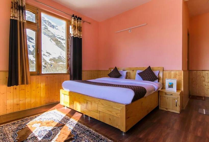 Fabhotel Sissu Regency