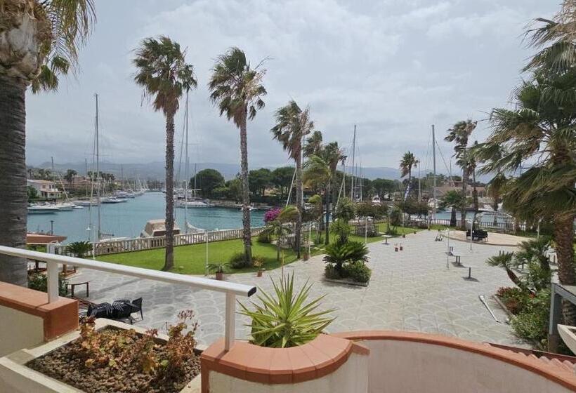 فندق Resort Atlantis