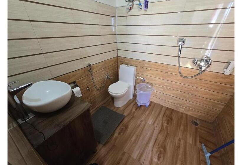 בית מלון כפרי Hill View Retreat