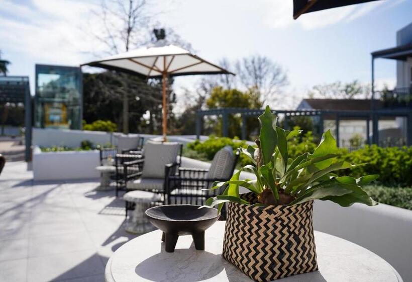 Отель Wytham Manor House