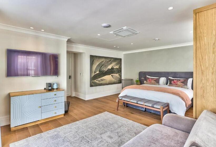 Отель Wytham Manor House