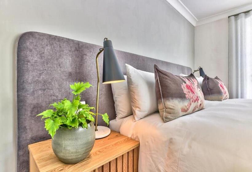 Отель Wytham Manor House