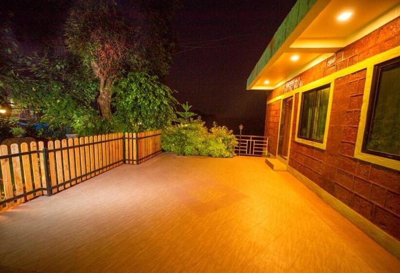 בית מלון כפרי Misty Mount Villa