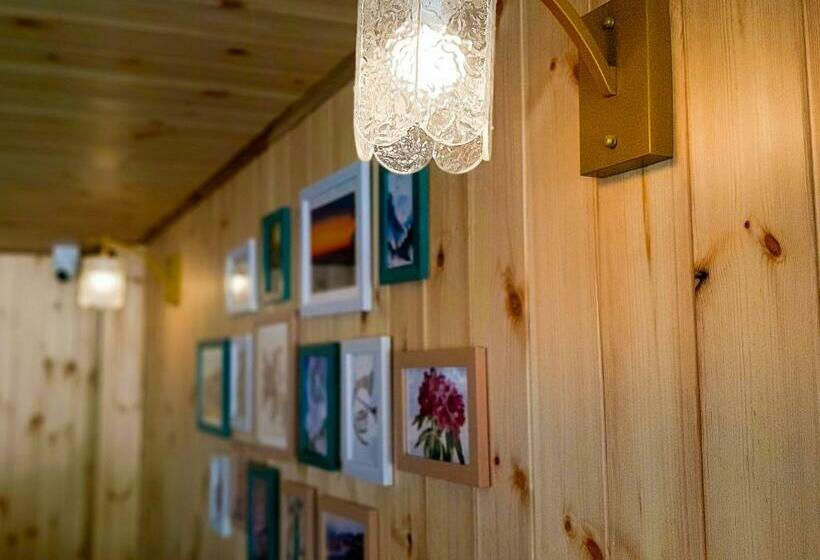 ホテル Oakland Landour