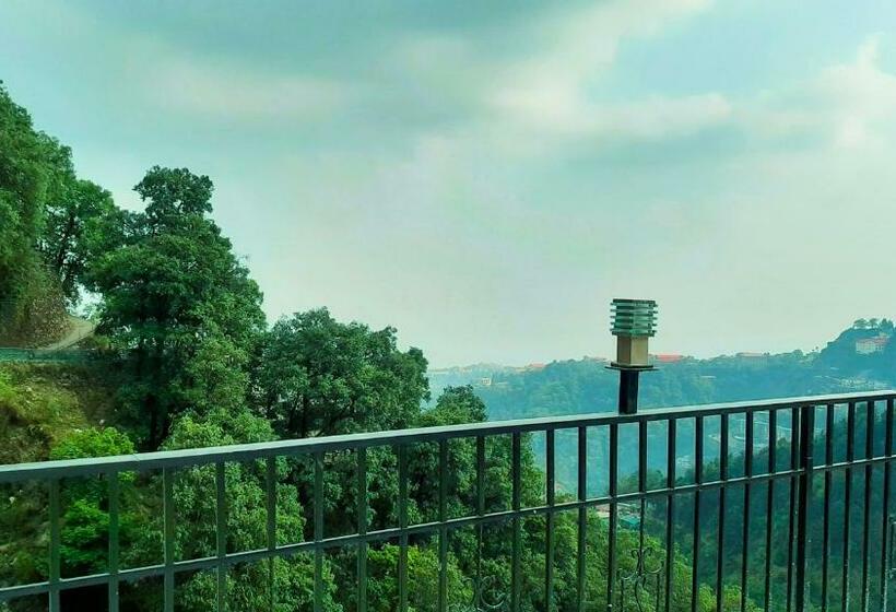 ホテル Oakland Landour