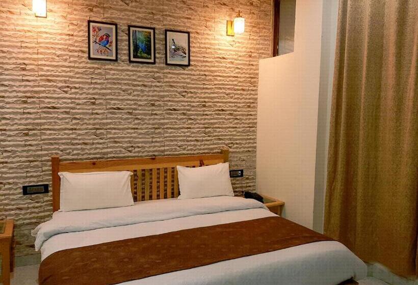 ホテル Oakland Landour