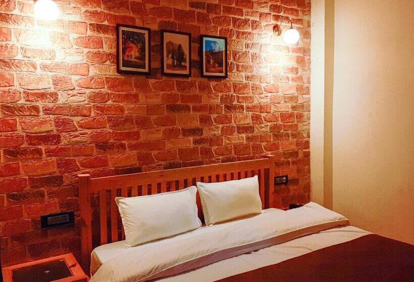 ホテル Oakland Landour