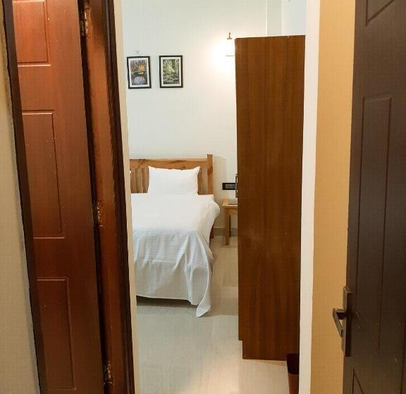 ホテル Oakland Landour