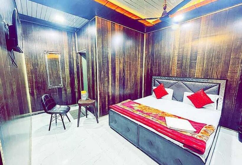 Отель Oyo 81144 Green Land Guest House