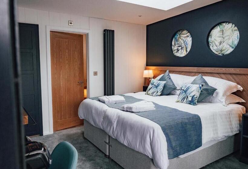 Отель Rooms At Penarth Marina