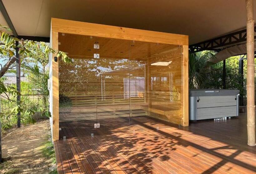 ホテル Sangha Retreat