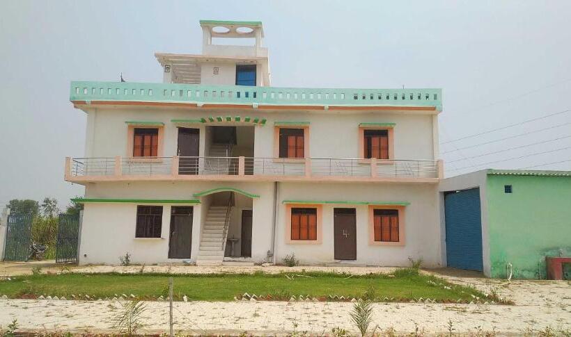 호텔 Spot On 81155 Tarun Guest House