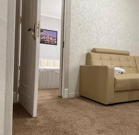 בית מלון כפרי Tarmita Plaza