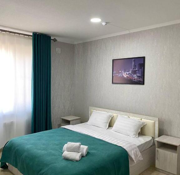 בית מלון כפרי Tarmita Plaza