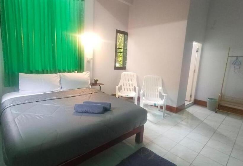 מוטל Mountain View Hostel   Krabi Airport Near Wat Thamsuea