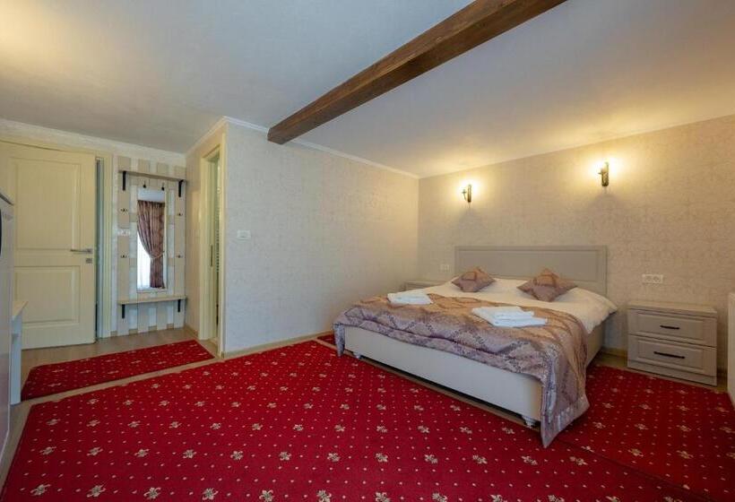 بنسيون Casa De La Munte