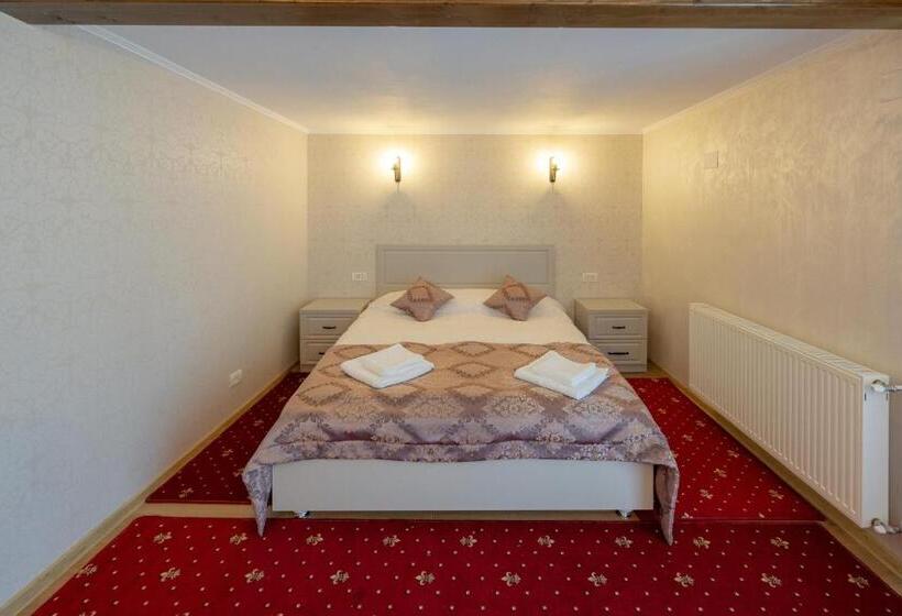 Пансион Casa De La Munte