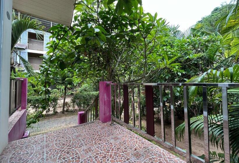 פנסיון Mae Somboon House