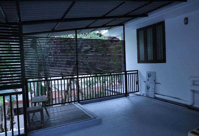 ペンション Malpans Mansion