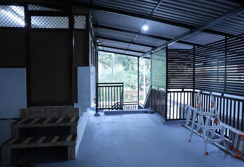 ペンション Malpans Mansion