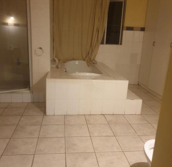 פנסיון Randgate Guesthouse