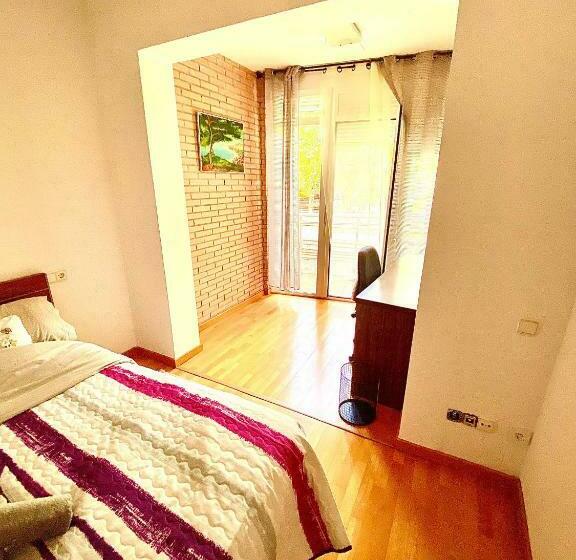 پانسیون Roni Rooms