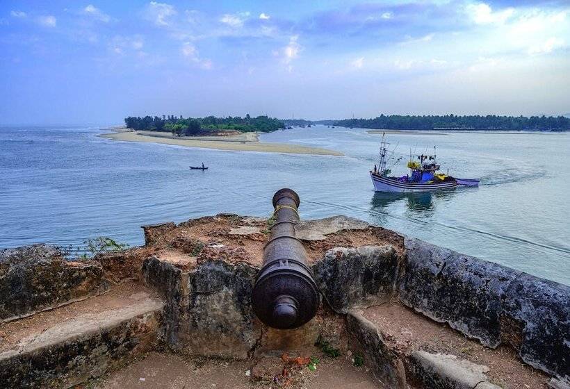 Курорт Neemrana S Three Waters