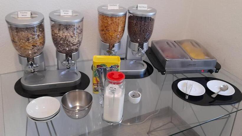 Apartment Hotel Schillerplatz