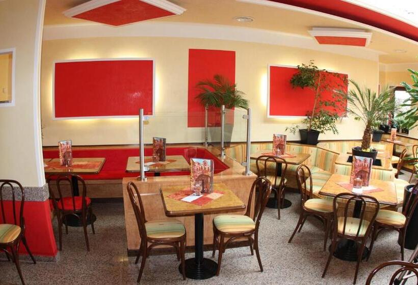 Eiscafe Pizzeria Hotel Rialto