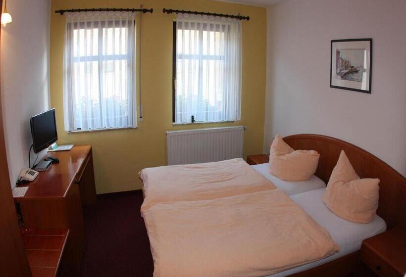 Eiscafe Pizzeria Hotel Rialto