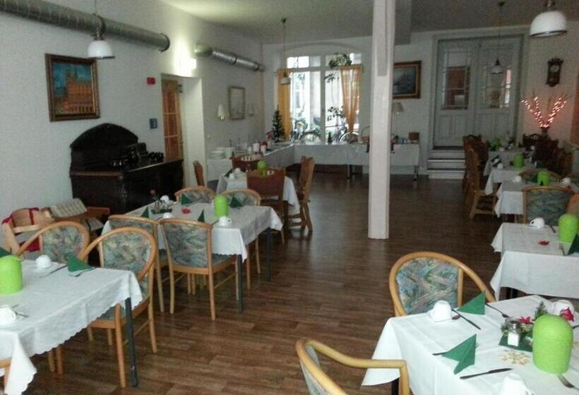 בית מלון כפרי Altstadt Pension Hafenblick