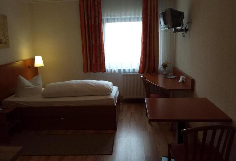 ホテル Am Exerzierplatz