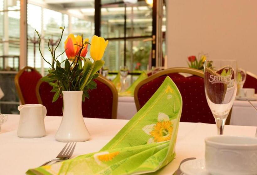 ホテル Am Stadtwald