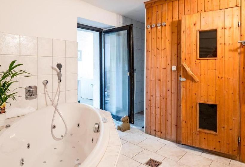 Отель Bergstation Schmeddnalm