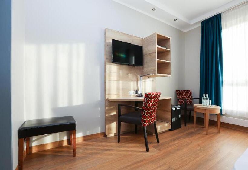 ホテル Blaubeurer Tor