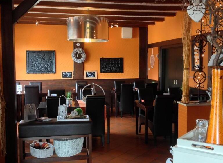 ホテル Brasserie Typisch