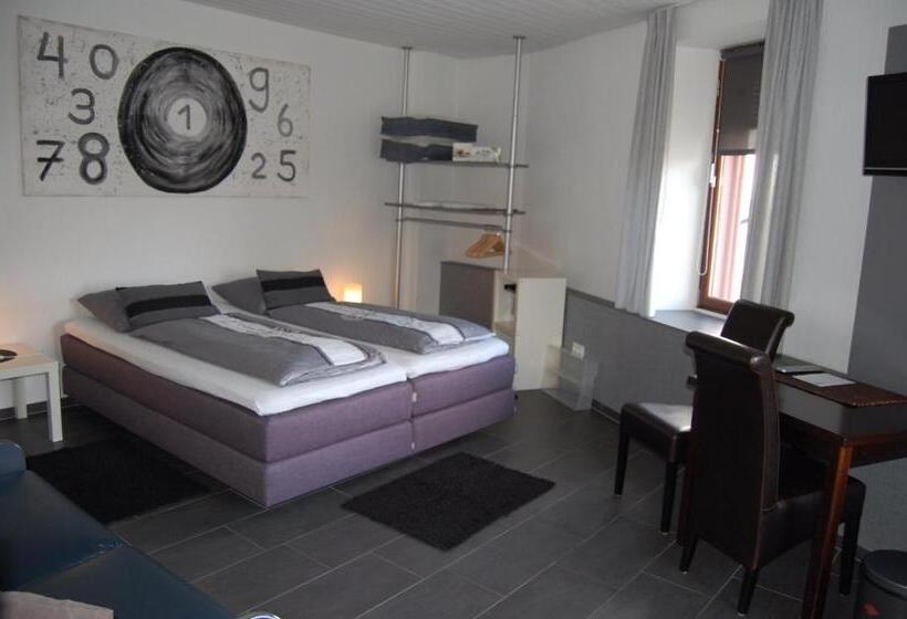 Отель Brasserie Typisch