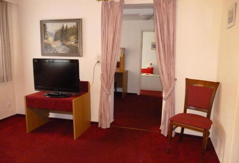 فندق Café Restaurant Parkhaus