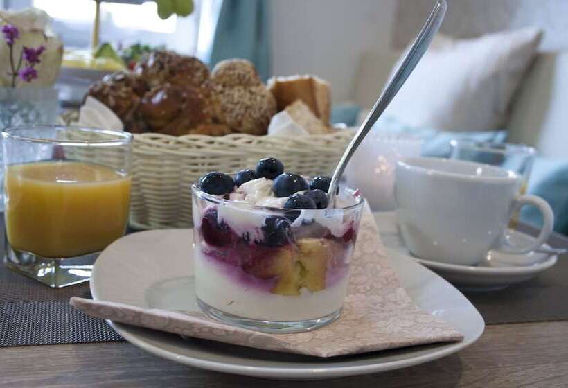 Отель Claro Garni